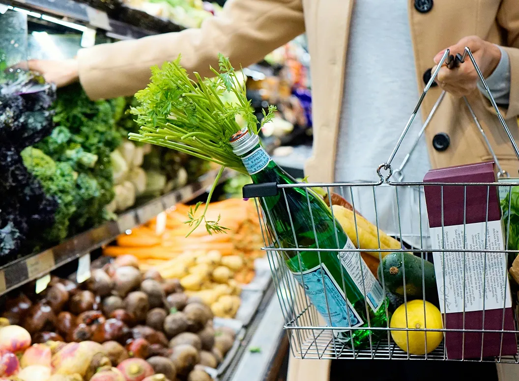A helper grocery shopping
